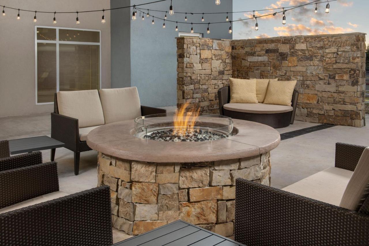 By Marriott Lubbock-university Area Hotel 3*